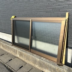 ★お話し中‼️アルミサッシ 網戸 枠付  ガレージ 物置  小屋...