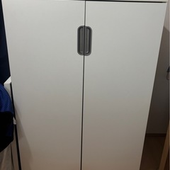 IKEA 扉付き収納棚