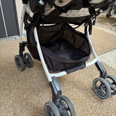 決定いたしました！アップリカ ラクーナソファークッション ベビーカーの画像