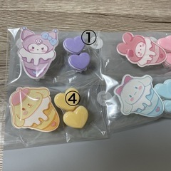 雑貨★ クリップ一袋50円★文具等（片側両面テープ使用）の画像