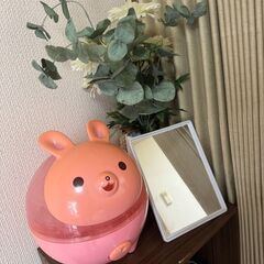 Humidifier and clothes rack
