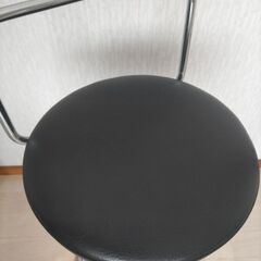 ☆おしゃれな回転式ハイチェア(高さ調整可)☆の画像