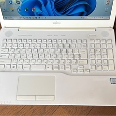 🔵富士通Lifebook② WA1/B2 Core i5-7200U高性能/メモリ8GB/SSD256GB/Webカメラ/windows11/Office2021 /アプリ多数すぐ使える/動作良好/サポート無期限の画像