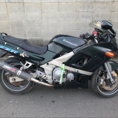 ZZR400