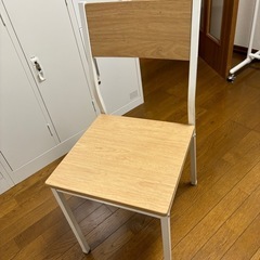 ダイニング
テーブル、イス２つの画像