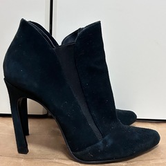 ZARA WOMANの画像
