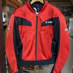 メッシュ素材　バイクウェア