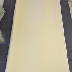 ロールスクリーン　つっぱりタイプ