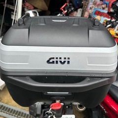 バイク、リアボックス、GIVI、32リットル