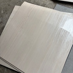 【新品未使用】塩化ビニールタイル３６枚の画像