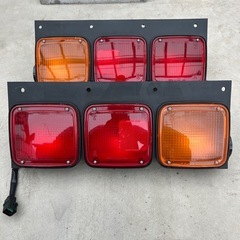 大型トラックテールランプ