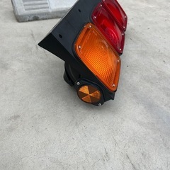大型トラックテールランプの画像