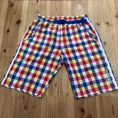 アディダス　ハーフパンツ