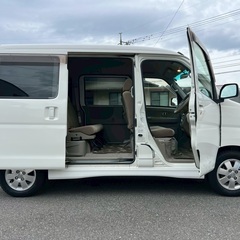 低走行8万キロ台カスタムターボ💡月々1.1万円〜分割可‼️大人気の軽ハコバン入りました！長めの車検付き‼️【名義変更代込み】人気のダイハツ アトレーワゴン☆快適なターボ☆Bluetooth対応ナビ付き☆TV・DVD付き☆ETC付き☆便利なバックカメラ付き☆ドラレコ付き☆純正アルミ☆そのまま乗って帰れます‼️の画像