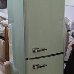 美品 冷蔵庫、電子レンジ、テーブルレトロ風3点セット＋洗濯機付