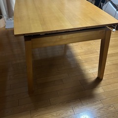 ダイニングテーブル