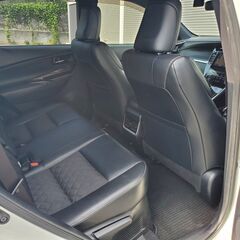SUVの定番！ハリアー！嬉しい車検付♪の画像