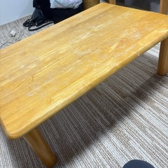 テーブル