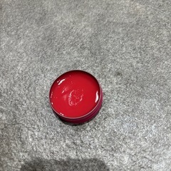 チーク2つ、リップグロス2つの画像