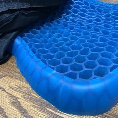 ハニカム構造ブルーマジック長方形クッション　チェア　オフィスにもの画像