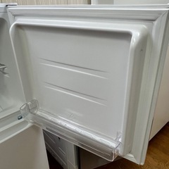 大きめ181L!! 使い易い上段冷凍!! Haier 2022年 右開き OBBR-181A の画像