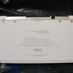 『お取引決定しました🙏』中古　ニンテンドー3DS（ピュアホワイト）明日の朝までの画像