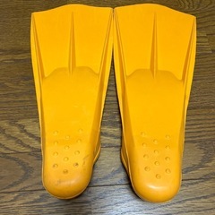 日本製のドルフィン足ひれMサイズ23〜25㎝の画像