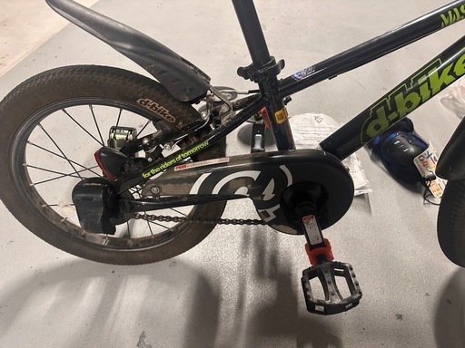 D-bike 16インチ　補助輪付き 