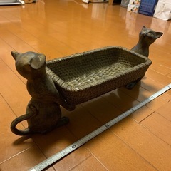 猫のバスケットの画像