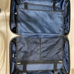 ※受取者決定【5/24までに取りに来てくれる方】スーツケース　キャリーケースの画像
