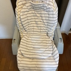 アップリカ　ベビーチェア　ユラリズム　の画像