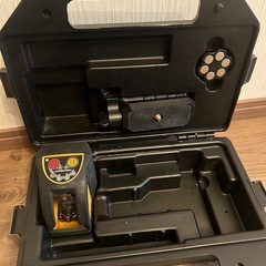 (受け渡し先決まりました)レーザー墨出し器　