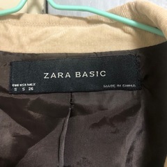 ZARAベーシック　ベージュジャケットの画像