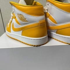 BQ6472 117 Nike Air Jordan 1 Mid Lemonの画像