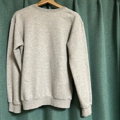 TOMMY JEANSトレーナーの画像