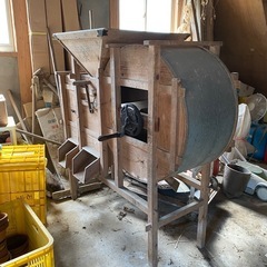 【お譲り先決まりました】レトロ　脱穀機の画像