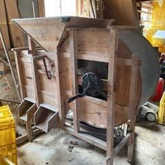 【お譲り先決まりました】レトロ　脱穀機の画像