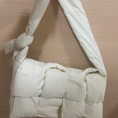 nouer キルティング　ナイロンバッグ