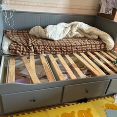 IKEA イケア HEMNESデイベッド ソファーベッド グレー　の画像