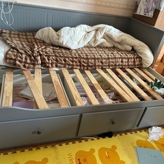 IKEA イケア HEMNESデイベッド ソファーベッド グレー　の画像