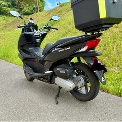 pcx カウル一式　黒　JF56の画像