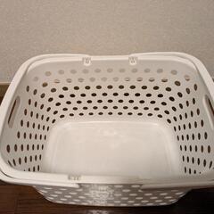 洗濯かご　白の画像