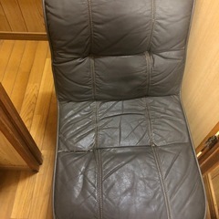 ソファー、4脚