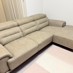 リクライニングヘッドレスト付き