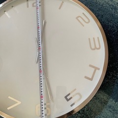 高級感あふれる大型インテリアデザイナー掛け時計の画像
