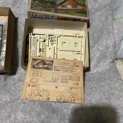 建物のプラモデル　２個の画像