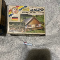 建物のプラモデル　２個の画像
