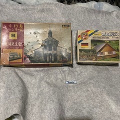 建物のプラモデル　２個