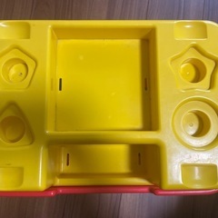 〈決まりました〉【無料でお譲り】アンパンマンの車型おもちゃ箱の画像