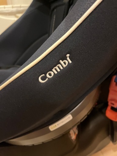 combiチャイルドシート